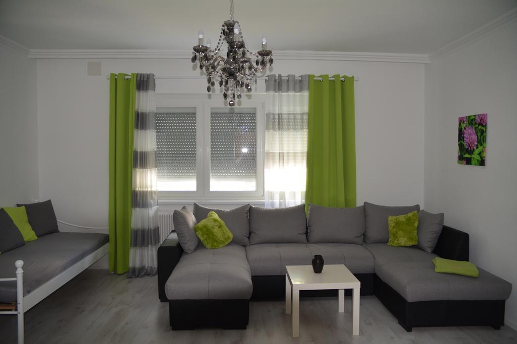 Haus 4 You Apartman Sásony Kültér fotó